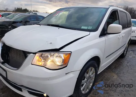 2016 Chrysler Town & Country Touring z USA, uszkodzony, nr VIN 2C4RC1BG4GR164768